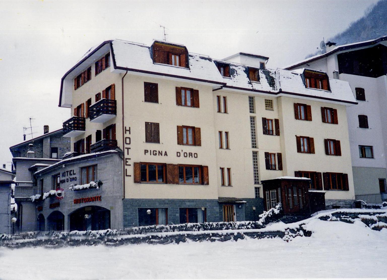 Hotel Pigna D'Oro คีเอซา อิน วัลมาเลนโก ภายนอก รูปภาพ