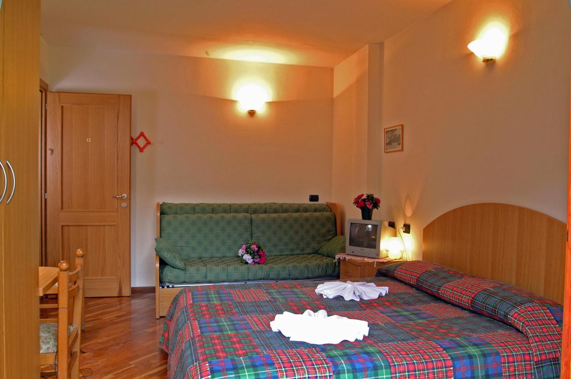 Hotel Pigna D'Oro คีเอซา อิน วัลมาเลนโก ภายนอก รูปภาพ