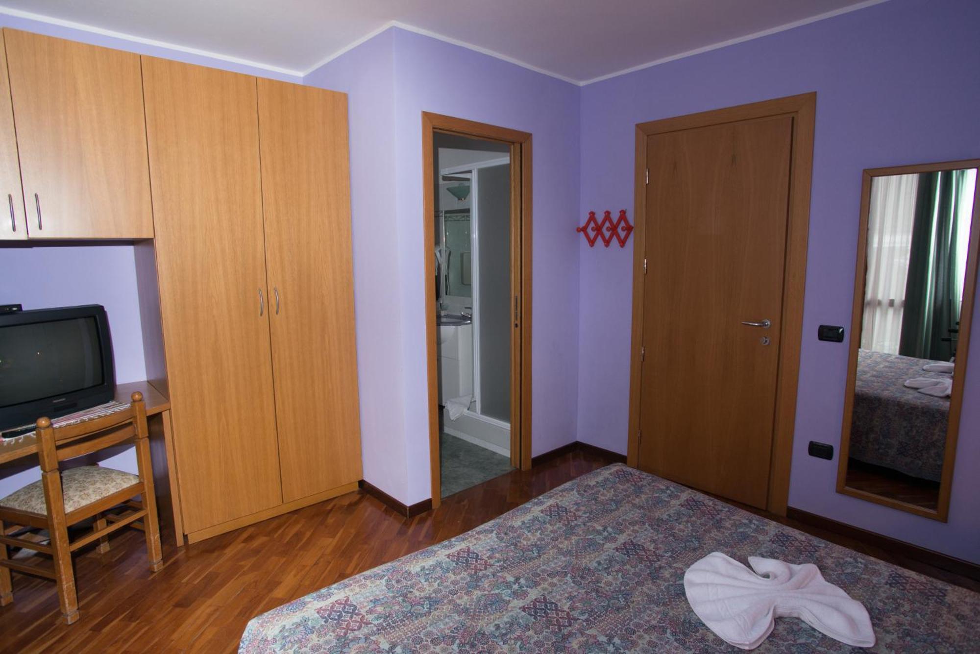 Hotel Pigna D'Oro คีเอซา อิน วัลมาเลนโก ภายนอก รูปภาพ