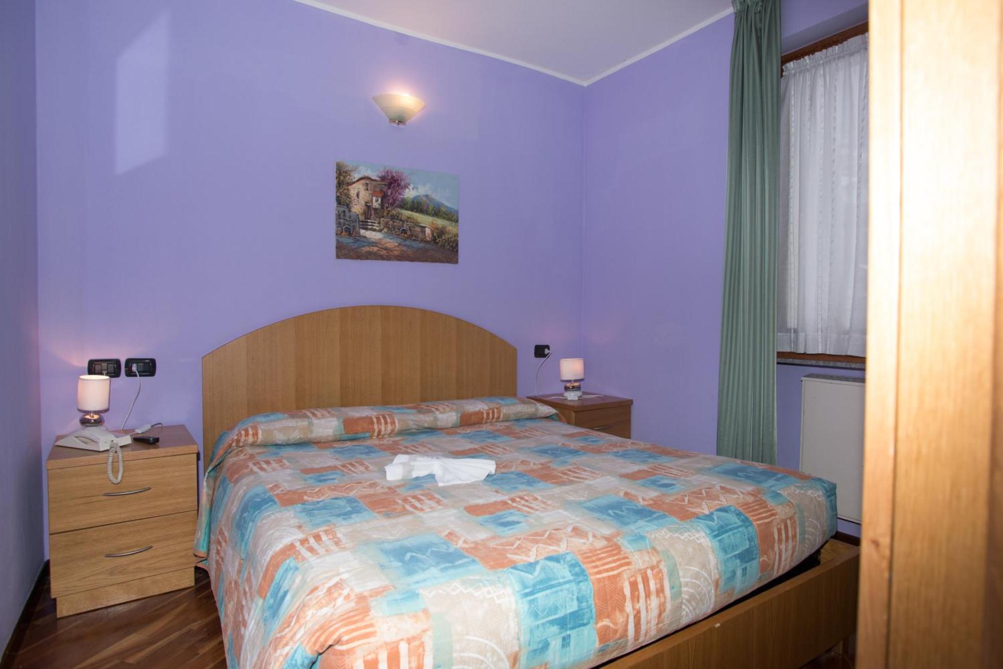 Hotel Pigna D'Oro คีเอซา อิน วัลมาเลนโก ภายนอก รูปภาพ