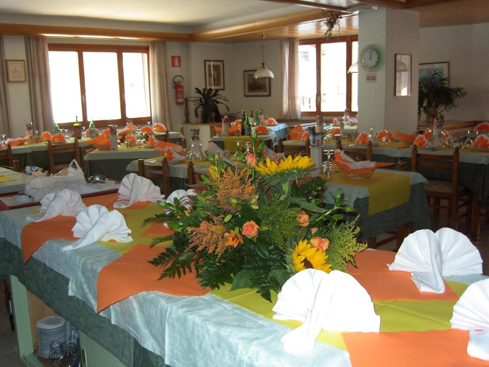 Hotel Pigna D'Oro คีเอซา อิน วัลมาเลนโก ภายนอก รูปภาพ